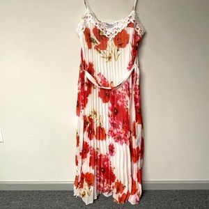 Pleated floral maxi dress